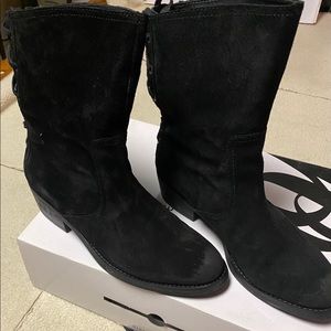 NINE WEST Suede lace up Booties.